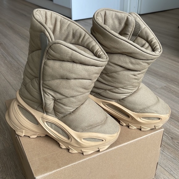 Yeezy Other - Yeezy NSLATED Boots | Size 8
